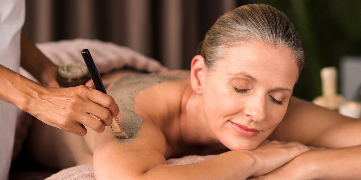 Ways To Protect Your Skin While Traveling