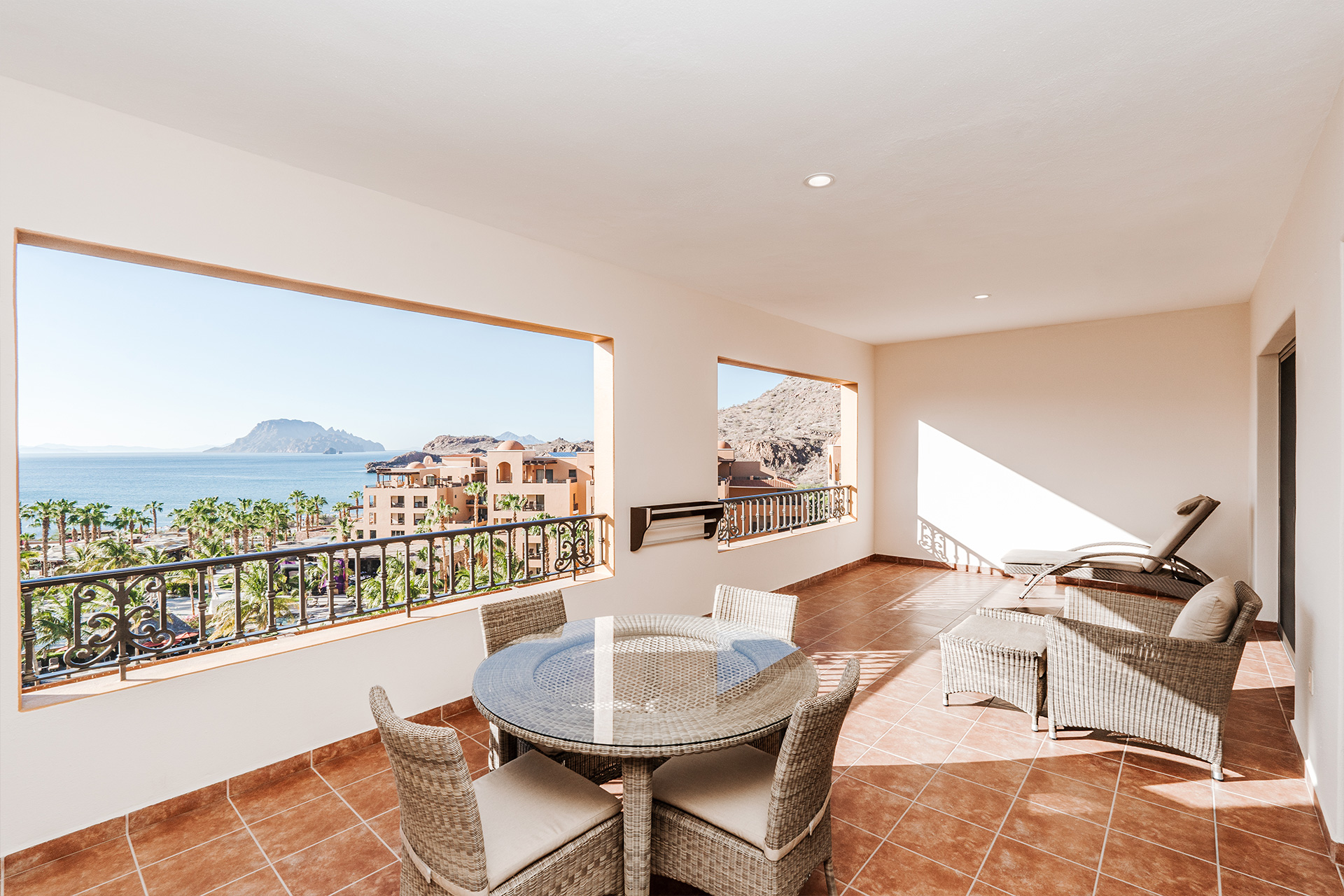 One Bedroom Suite Ocean View