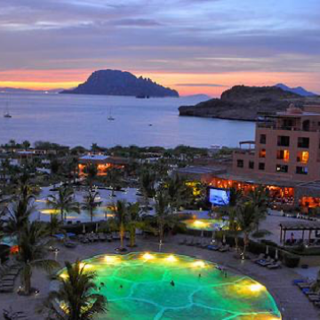 Peaceful Retreat at Villa del Palmar Loreto
