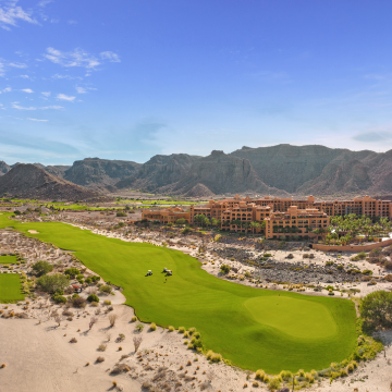 Top Golf Resorts & Destinations to Celebrate National Golf Month this August